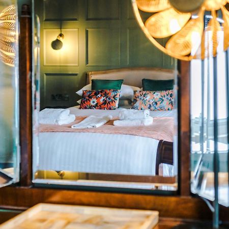 Russell Court By Orenda-Luxe Llandudno Esterno foto