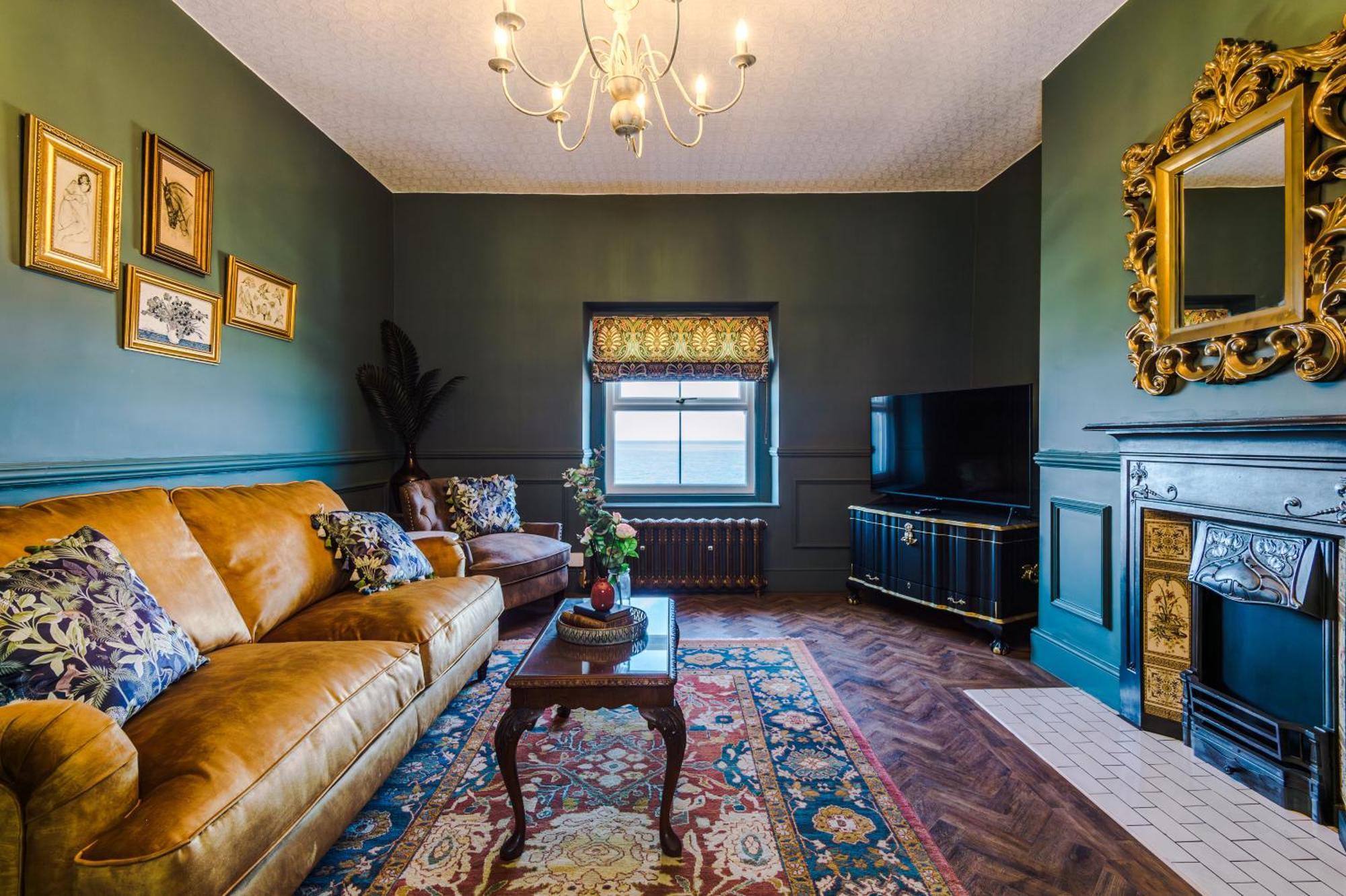 Russell Court By Orenda-Luxe Llandudno Esterno foto