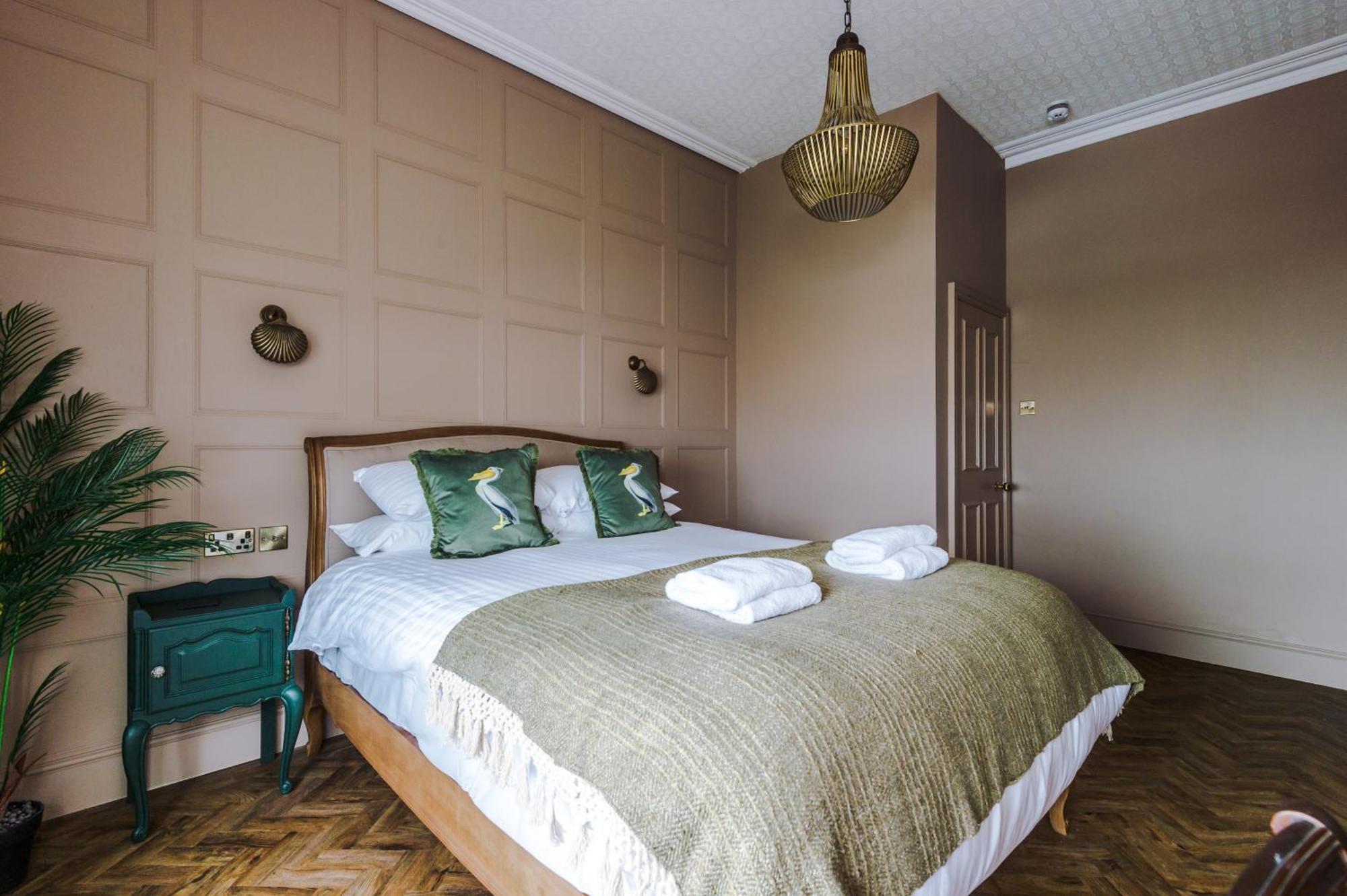 Russell Court By Orenda-Luxe Llandudno Esterno foto