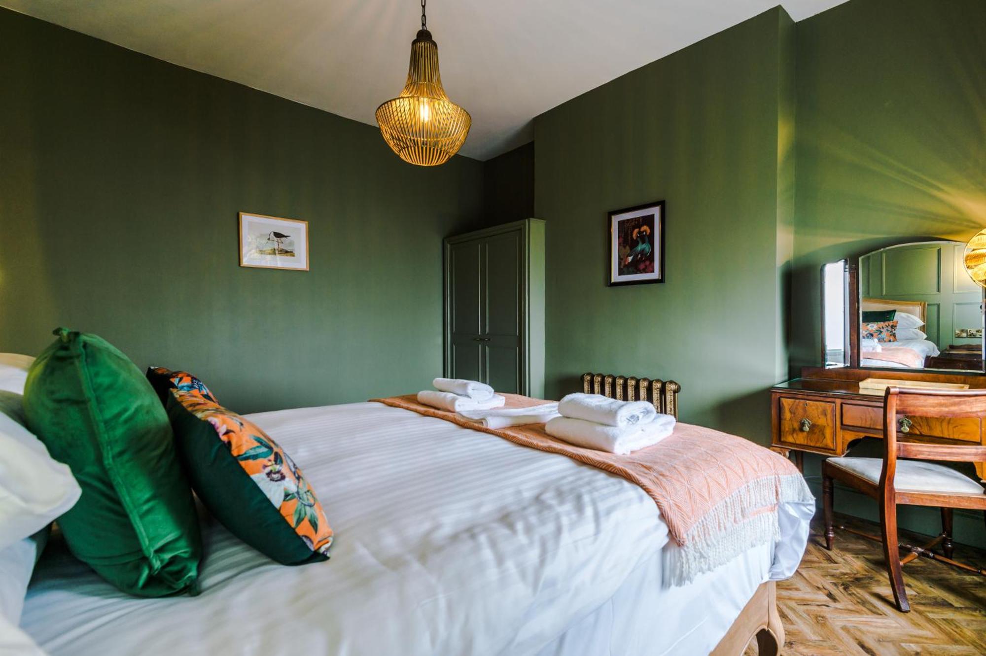 Russell Court By Orenda-Luxe Llandudno Esterno foto