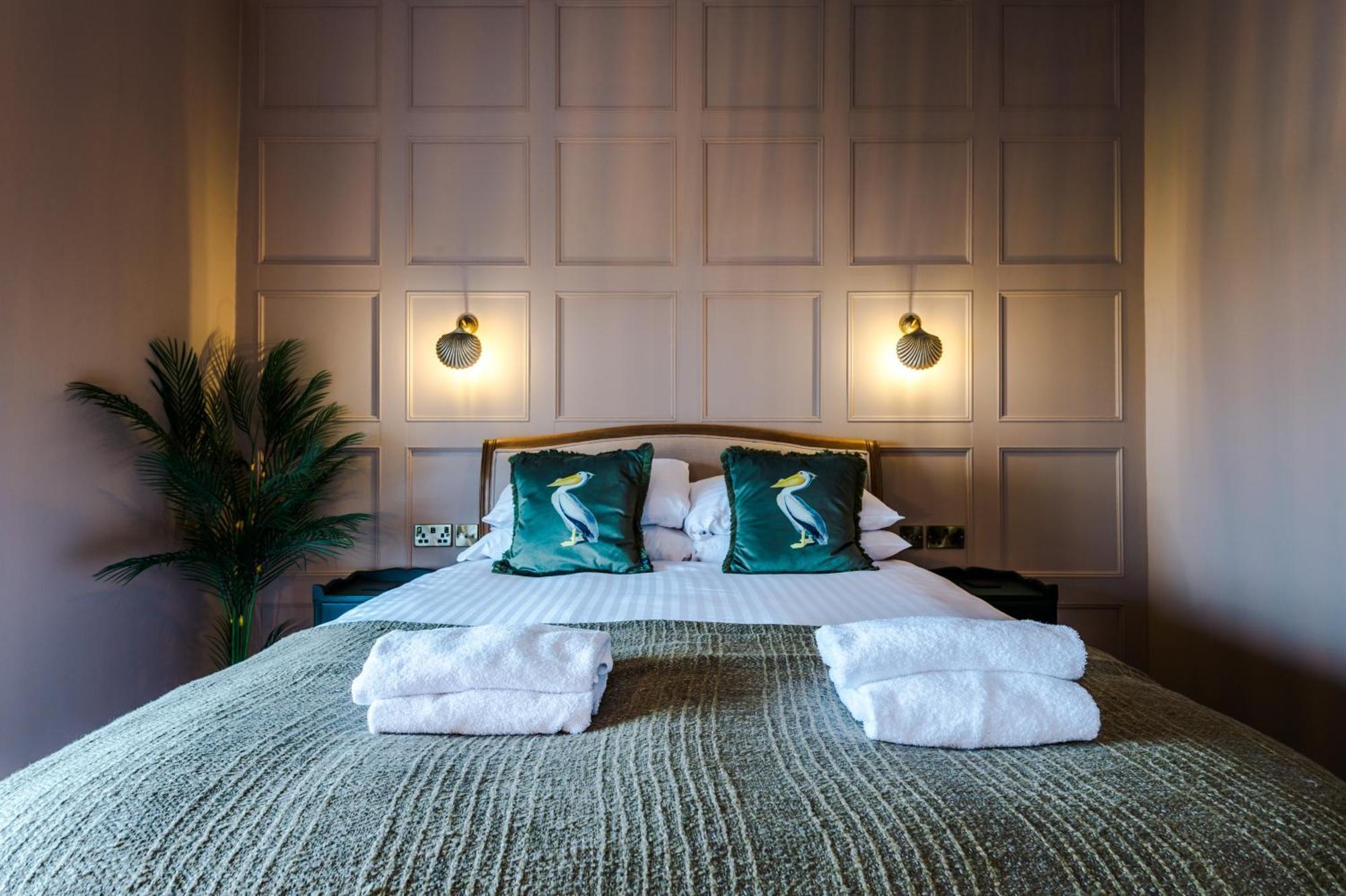 Russell Court By Orenda-Luxe Llandudno Esterno foto