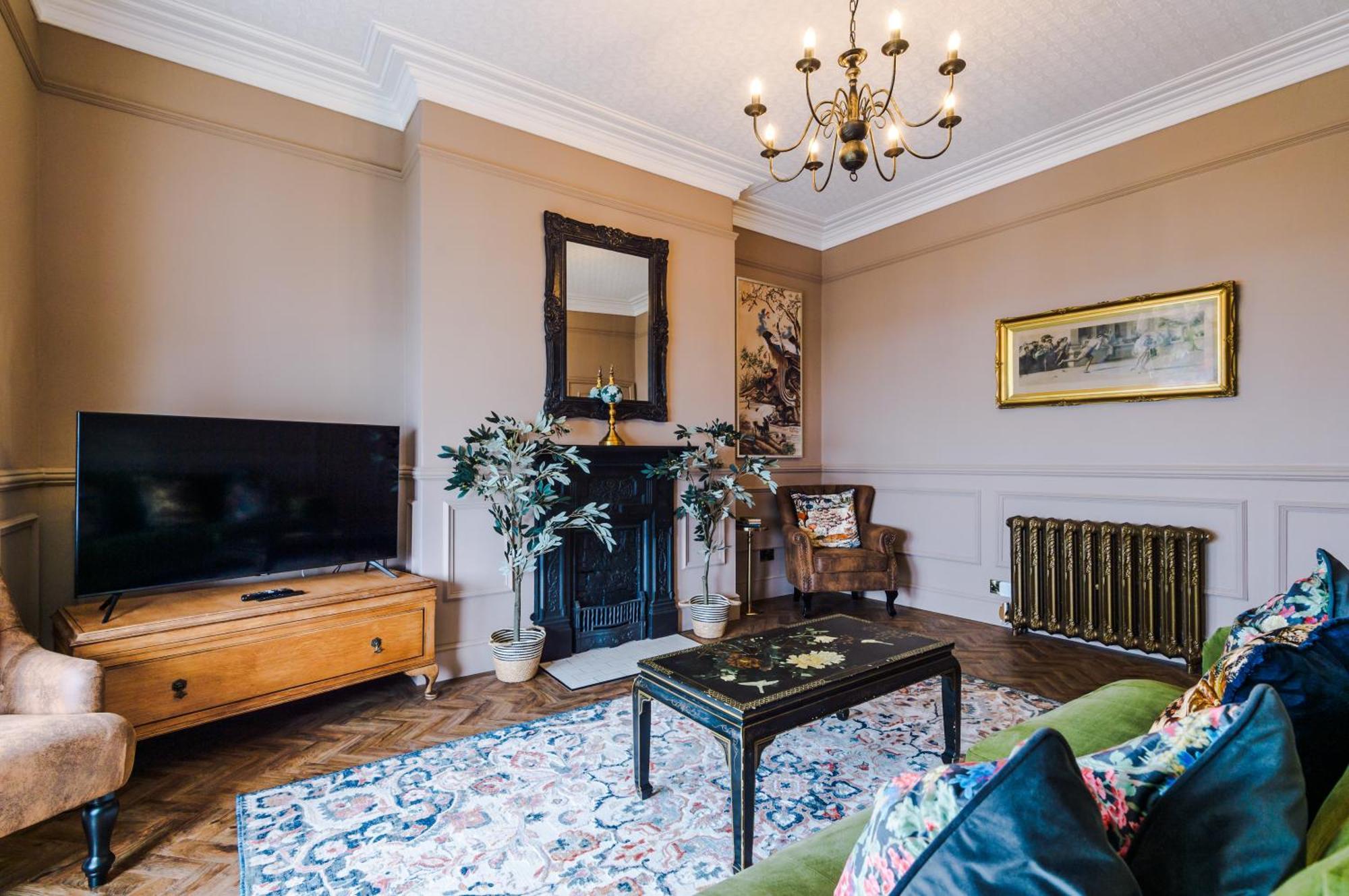 Russell Court By Orenda-Luxe Llandudno Esterno foto